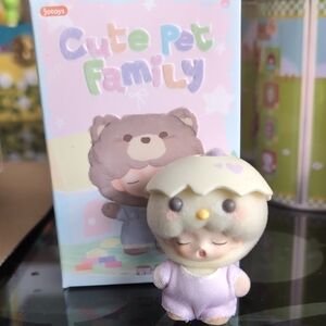 New YUMO Cute Pet Family Mini Designer Figure - Purple Or Yellow Chick'